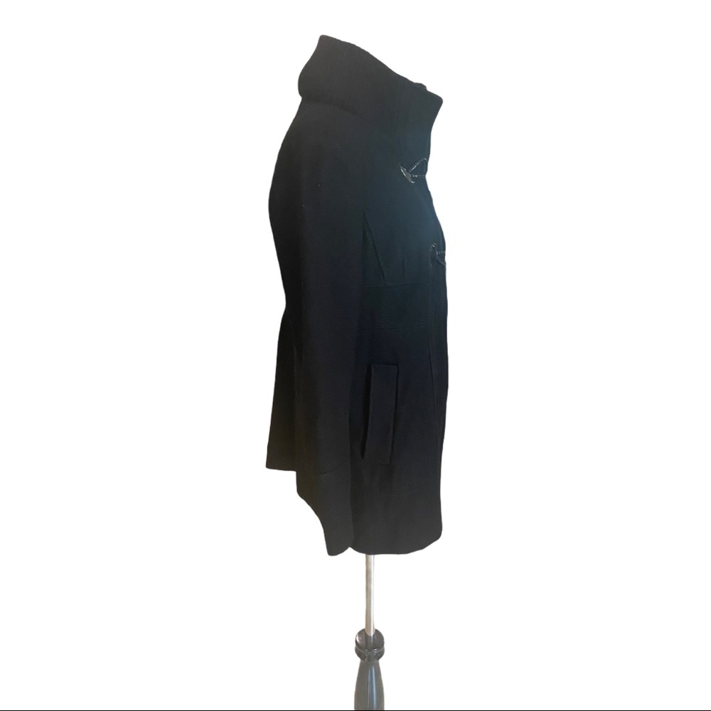 Guess jacket! - Picture 3 of 6